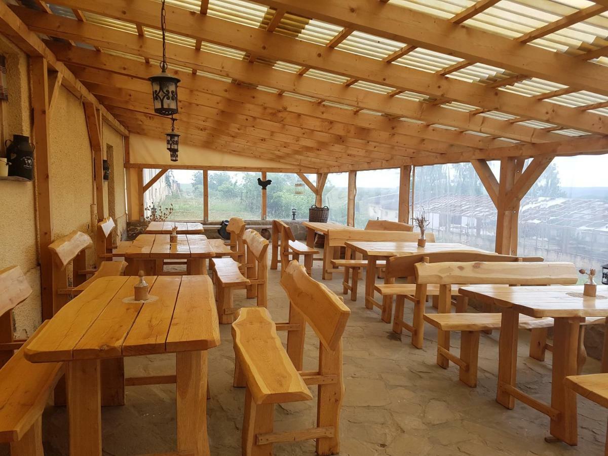 Bio Farma & Penzion Zlaty Hyl Novacany Exteriör bild